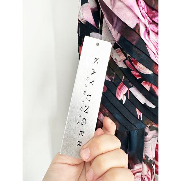 Kay Unger Noelle Pleated Gown Dark Floral Maxi Size 8 NEW - Picture 3 of 7